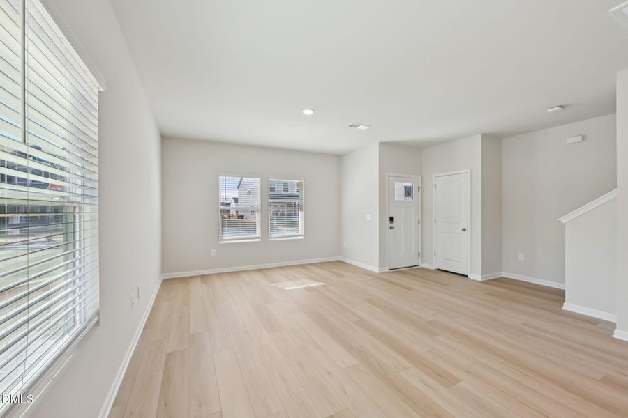 4 - Living 4 - Living