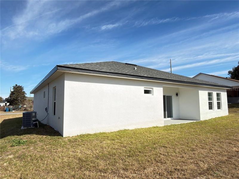 Exterior details and patio area of a home in , Ocala (Image 31).