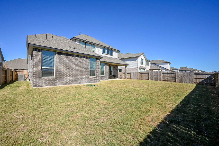 Exterior details and patio area of a home in StoneCreek Estates, Richmond (Image 28).