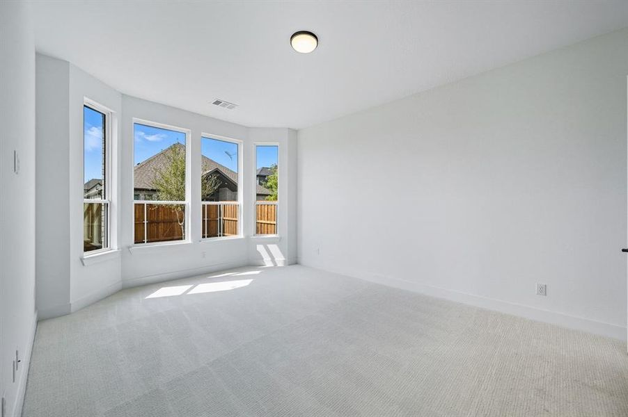 Spacious, unfurnished interior of a new home in Trinity Falls, McKinney (Image 24).