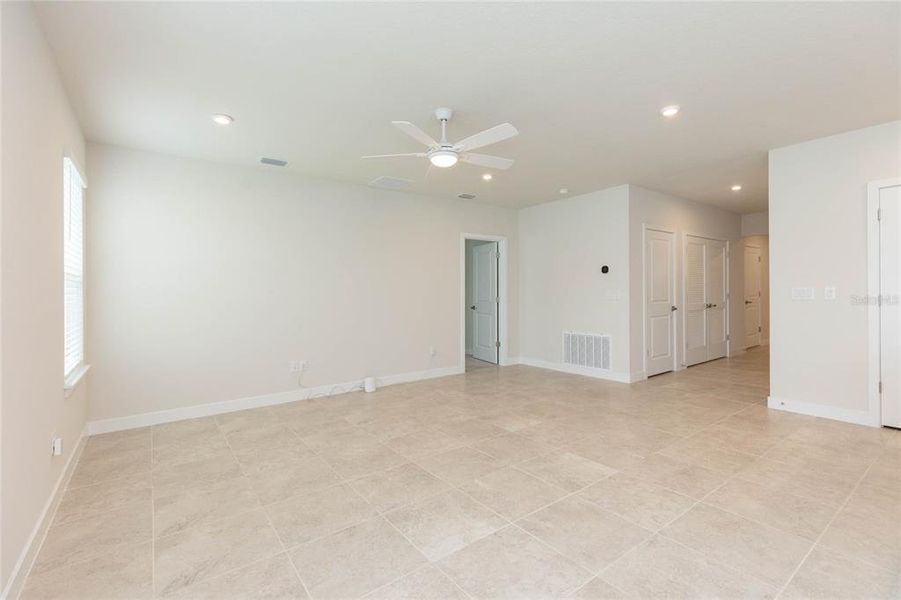 Spacious, unfurnished interior of a new home in Cypress Ridge Ranch, Wimauma (Image 18). Spacious, unfurnished interior of a new home in Cypress Ridge Ranch, Wimauma (Image 18).