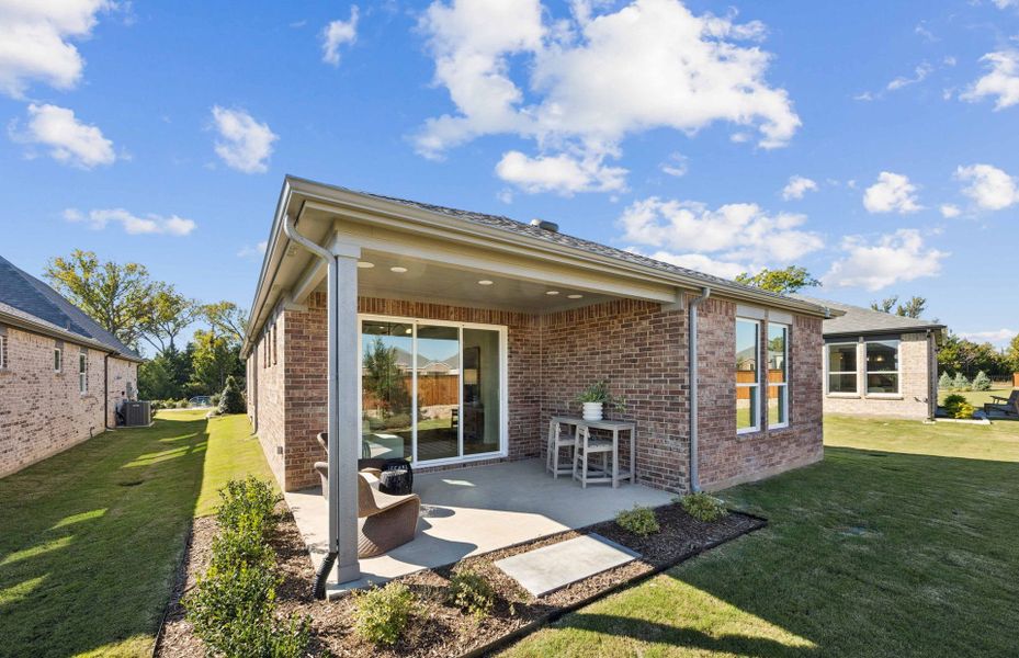 Representative exterior details of a home built from the Hallmark by Del Webb in Del Webb at Trinity Falls, McKinney (Image 4).