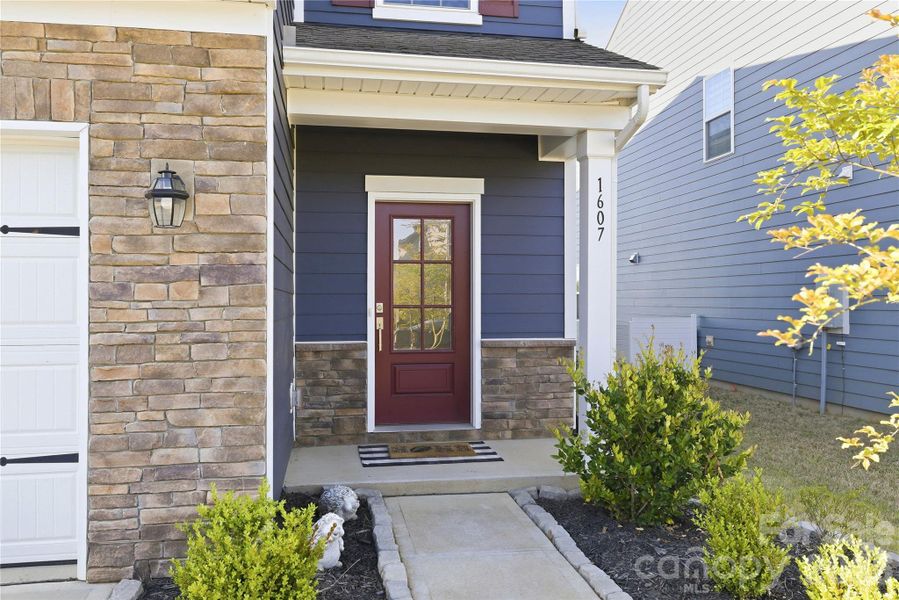 Exterior details and patio area of a home in Elizabeth, Fort Mill (Image 22).