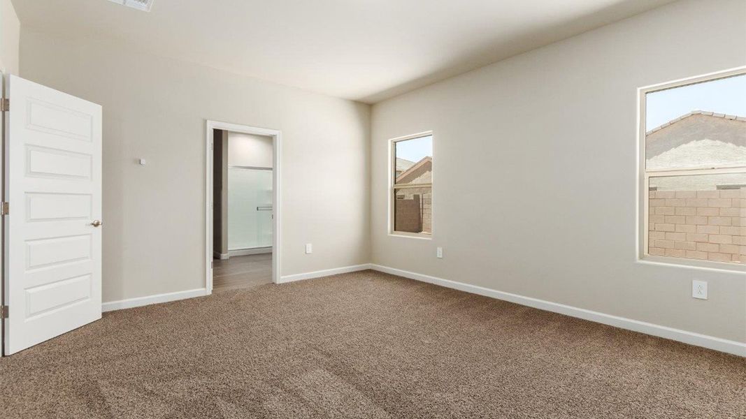 Spacious, unfurnished interior of a new home in Sycamore Vista, Vail (Image 23).