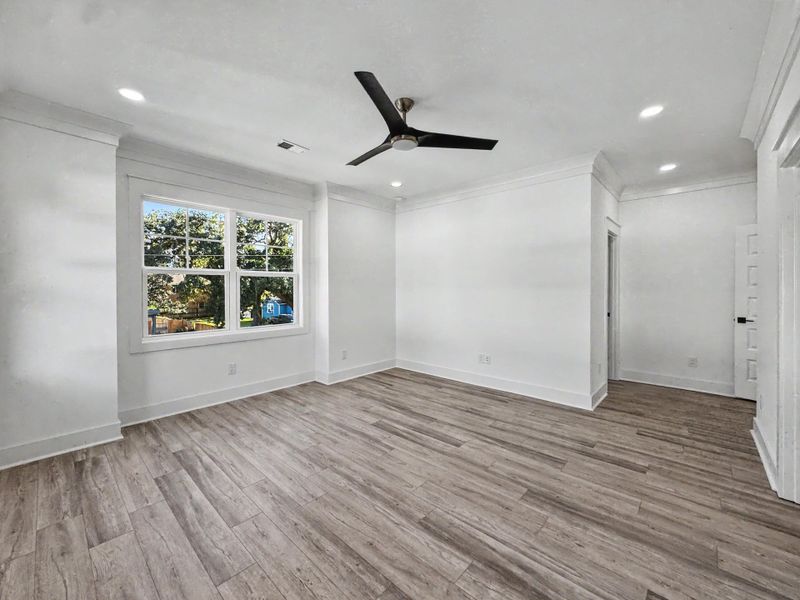 Spacious, unfurnished interior of a new home in , North Charleston (Image 24).
