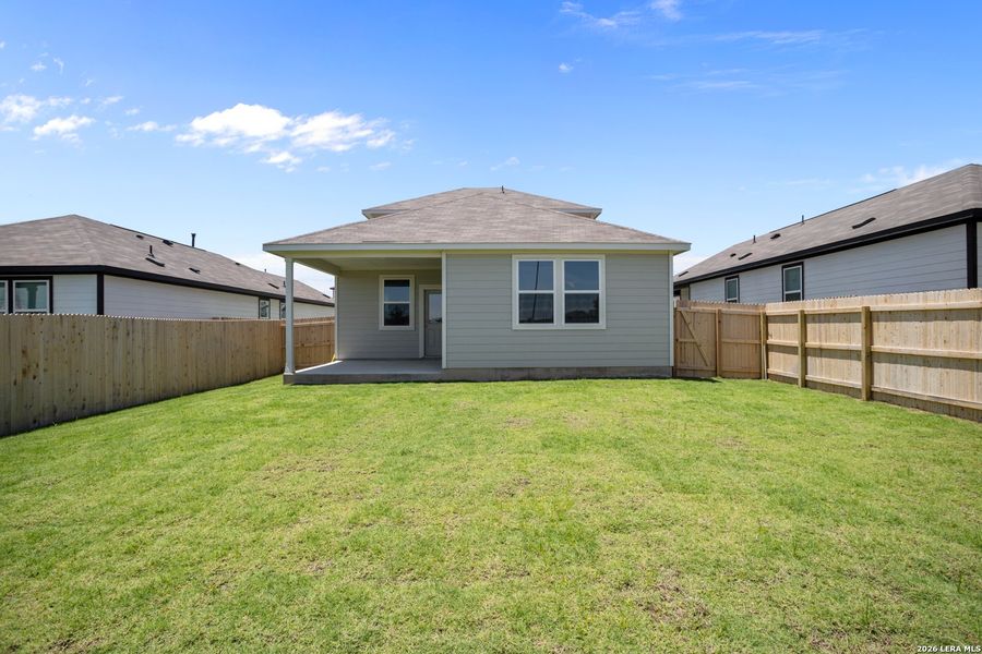 Exterior details and patio area of a home in Mesa Vista, San Antonio (Image 22).