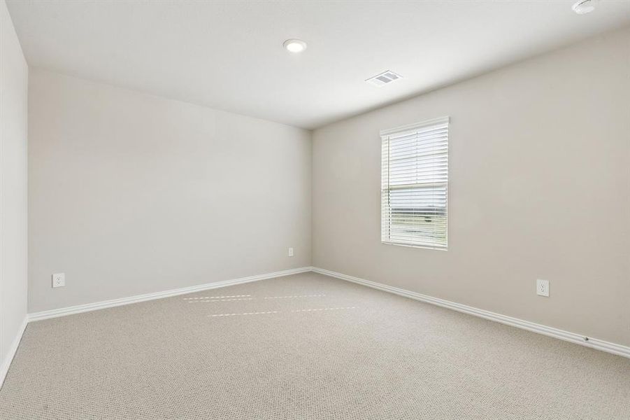 Spacious, unfurnished interior of a new home in Parks at Foster Crossing - Signature Series, Anna (Image 34).