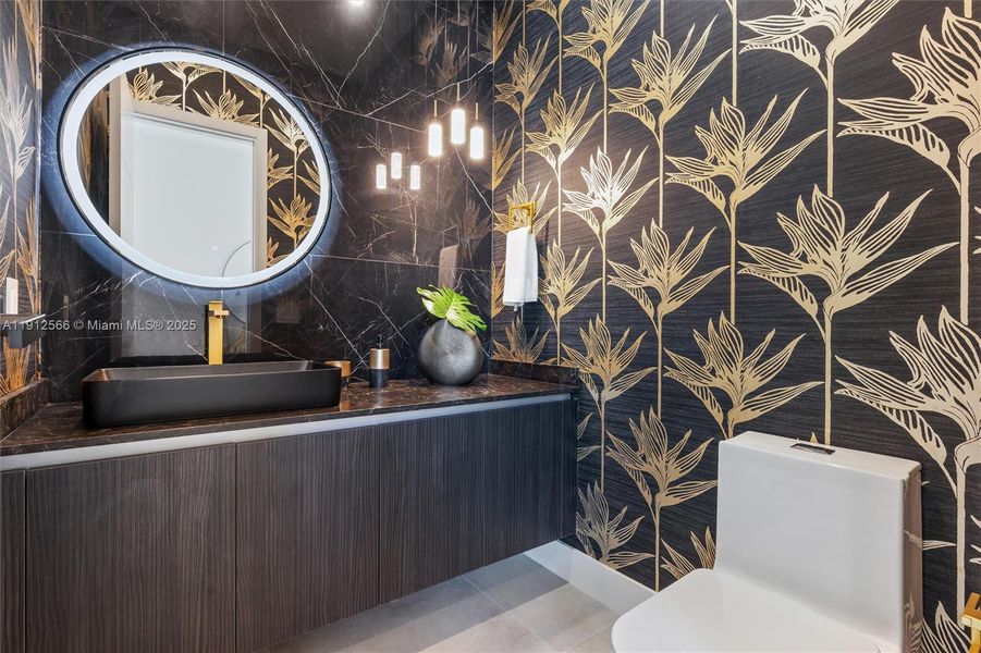 Furnished interior view inside a new home in , Fort Lauderdale (Image 11).