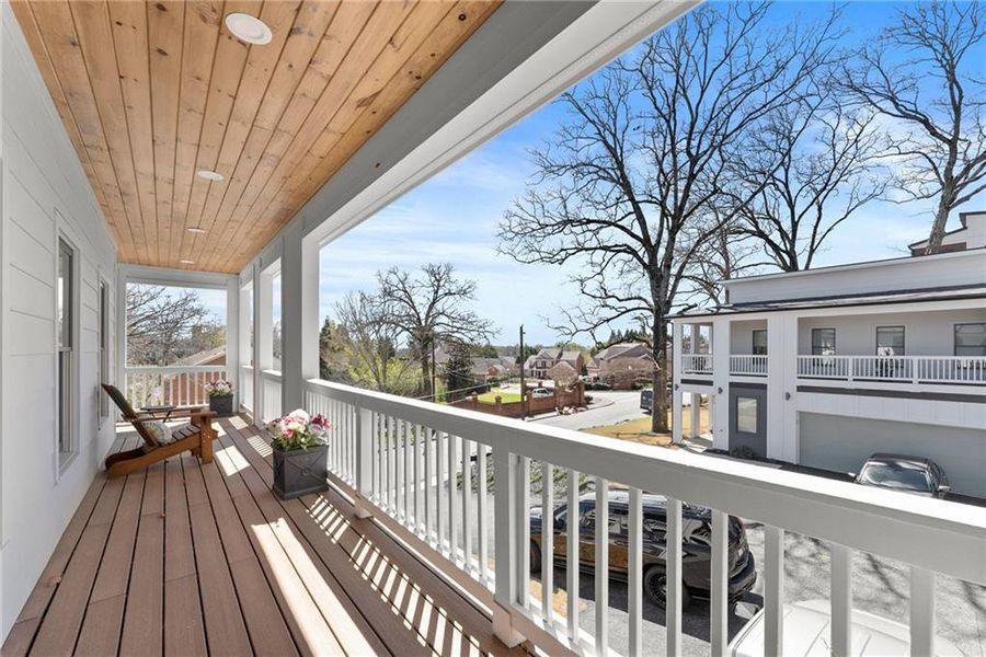 Exterior details and patio area of a home in , Gainesville (Image 20).