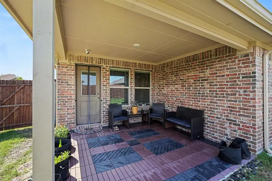 Exterior details and patio area of a home in , Cedar Hill (Image 3).