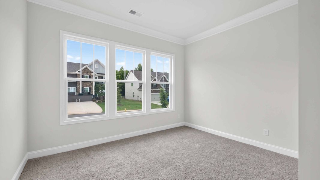 Spacious, unfurnished interior of a new home in Sylvan Creek, Denver (Image 18).