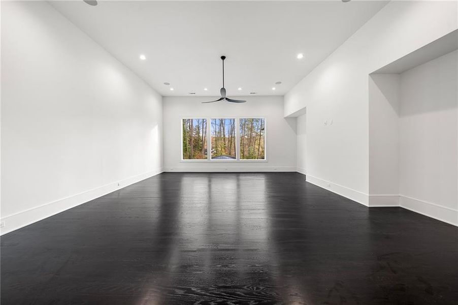 Spacious, unfurnished interior of a new home in , Sandy Springs (Image 70).