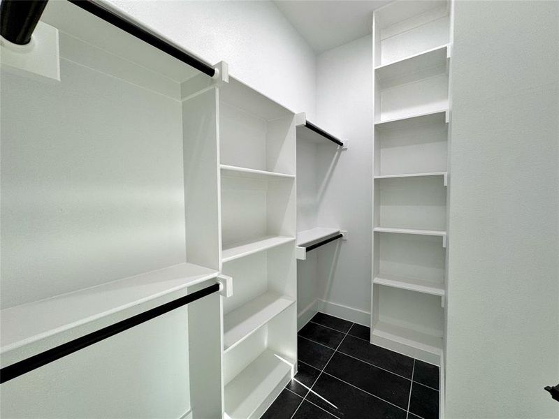 Spacious, unfurnished interior of a new home in , Greenville (Image 26).