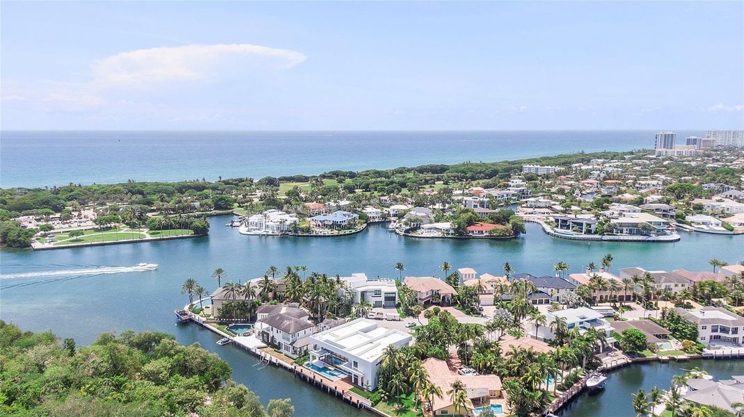 Furnished interior view inside a new home in , Boca Raton (Image 40).