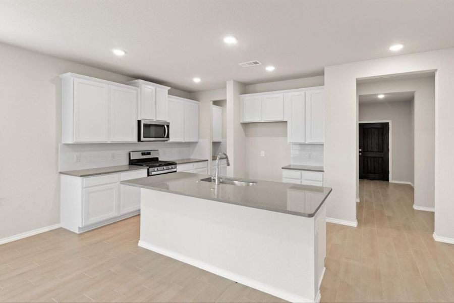 Representative furnished interior of a home built from the Ebony II Trinity Grove Signature by Brohn Homes in Trinity Grove, Spring (Image 8).