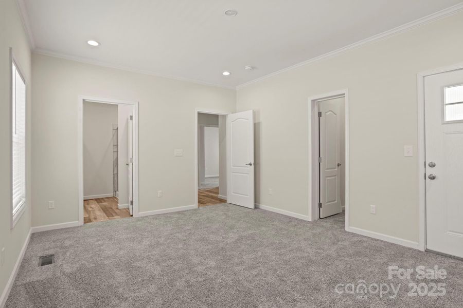 Spacious, unfurnished interior of a new home in , Asheville (Image 25).