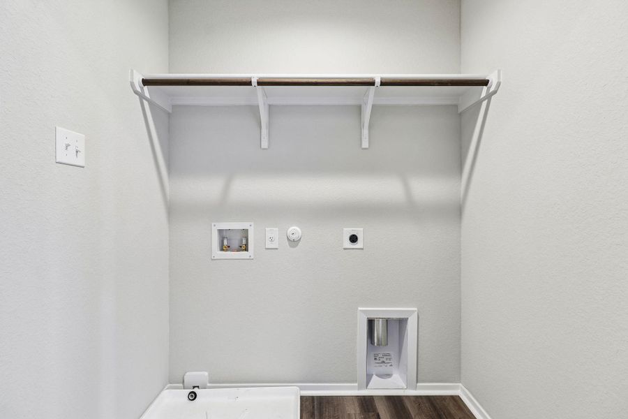 Spacious, unfurnished interior of a new home in Hymeadow, San Marcos (Image 22). Spacious, unfurnished interior of a new home in Hymeadow, San Marcos (Image 22).