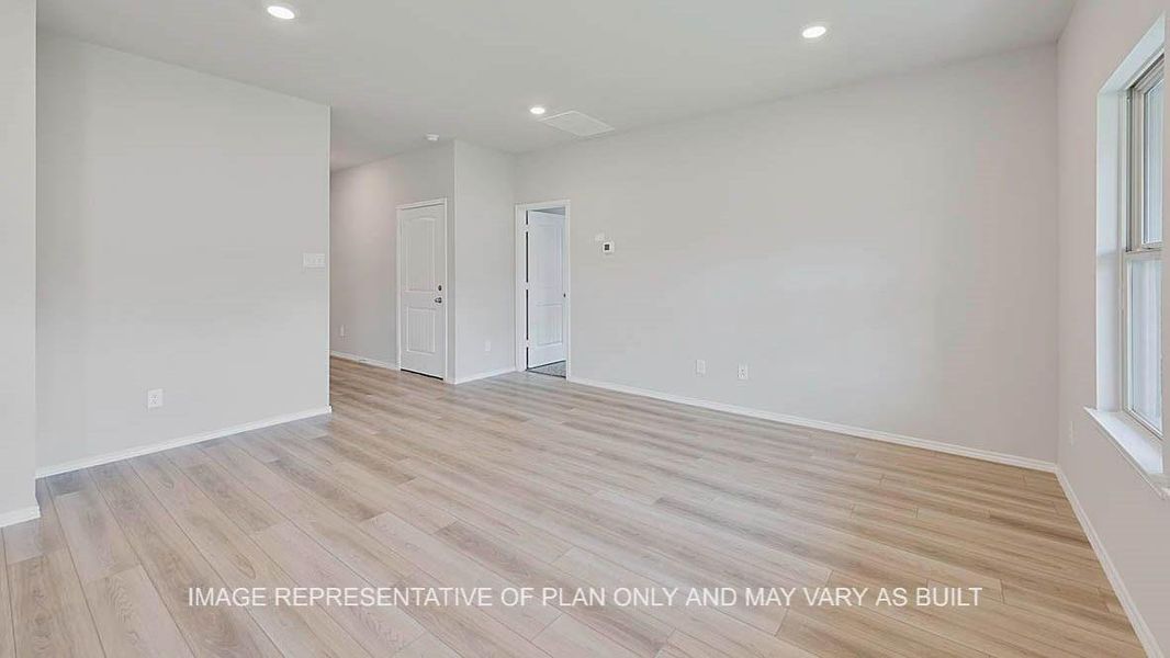 Spacious, unfurnished interior of a new home in Pleasant Hill, Bryan (Image 13).