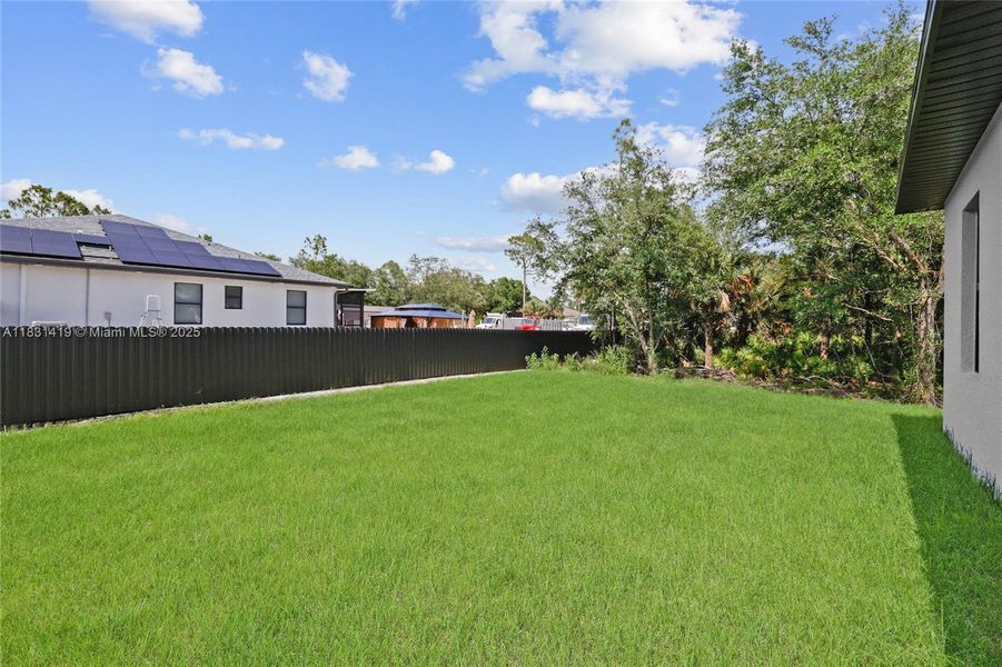 Exterior details and patio area of a home in , Lehigh Acres (Image 3).