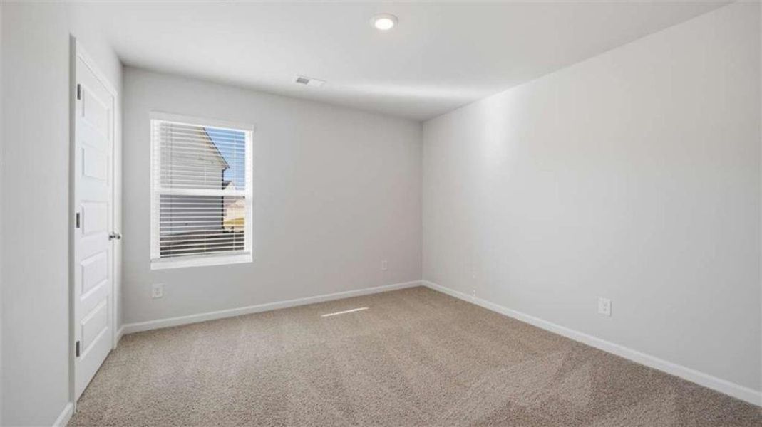 Spacious, unfurnished interior of a new home in Poplar Preserve, Newnan (Image 27). Spacious, unfurnished interior of a new home in Poplar Preserve, Newnan (Image 27).