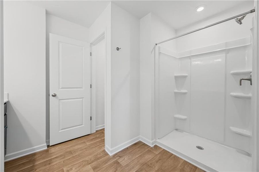Spacious, unfurnished interior of a new home in Village Green, Adairsville (Image 13).