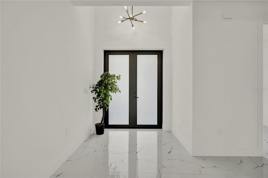 Spacious, unfurnished interior of a new home in , Port Charlotte (Image 20).