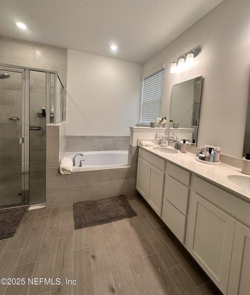 Furnished interior view inside a new home in Seaton Creek: Seaton Creek 50s, Jacksonville (Image 9). Furnished interior view inside a new home in Seaton Creek: Seaton Creek 50s, Jacksonville (Image 9).