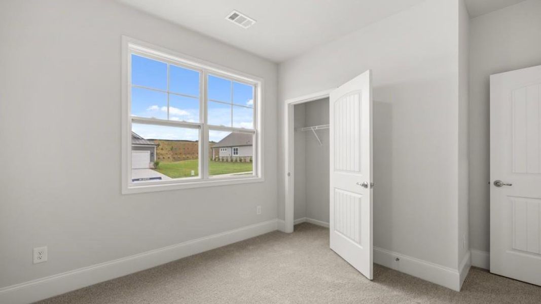 Spacious, unfurnished interior of a new home in , Dallas (Image 26).