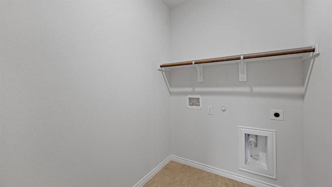 Spacious, unfurnished interior of a new home in Liberty Crossing, Royse City (Image 15). Spacious, unfurnished interior of a new home in Liberty Crossing, Royse City (Image 15).