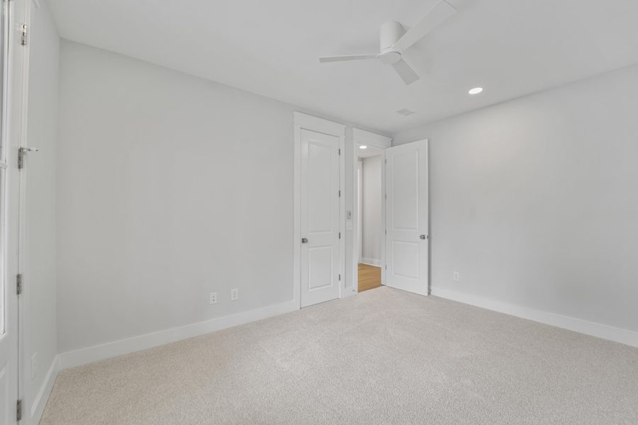 Spacious, unfurnished interior of a new home in , Johns Island (Image 40).