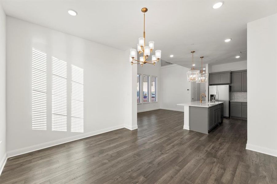 11. 2527 Huxley - Family (2) 11. 2527 Huxley - Family (2)