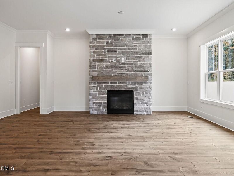 009-1280x960-living-room