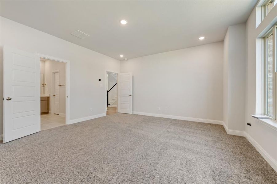 Spacious, unfurnished interior of a new home in Arbors at Legacy Hills, Celina (Image 14).