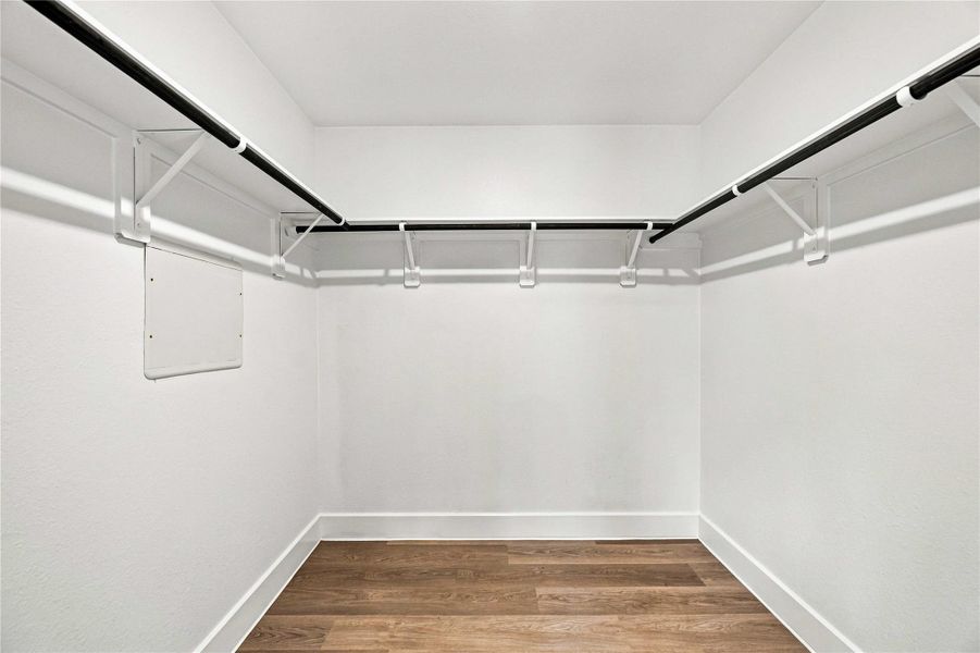 Spacious, unfurnished interior of a new home in Crockett Meadows, Conroe (Image 15).