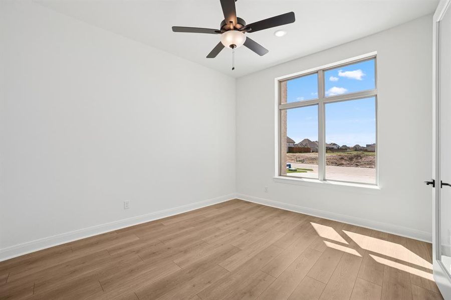 Spacious, unfurnished interior of a new home in Terraces – Estates, Rockwall (Image 24).