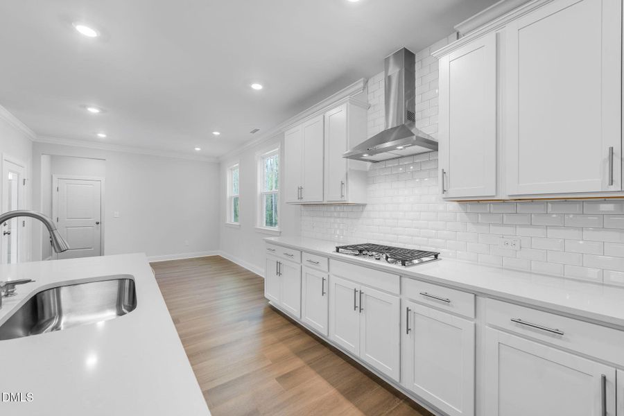 SUN_CaydenCove_Pic_Waterbury_QMI_138_7of