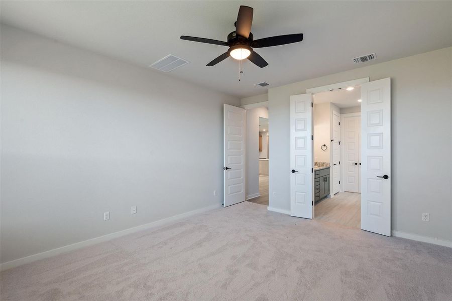 Spacious, unfurnished interior of a new home in Flora, Hutto (Image 26).