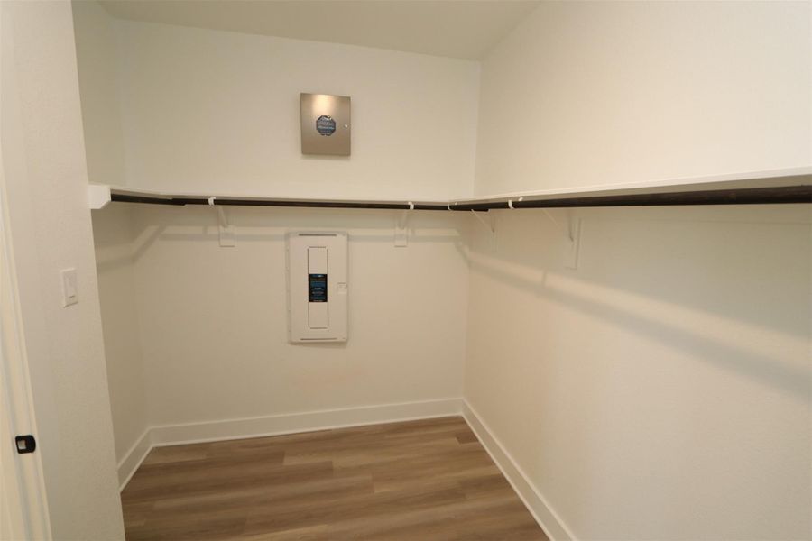 Spacious, unfurnished interior of a new home in Lago Mar, Santa Fe (Image 24).