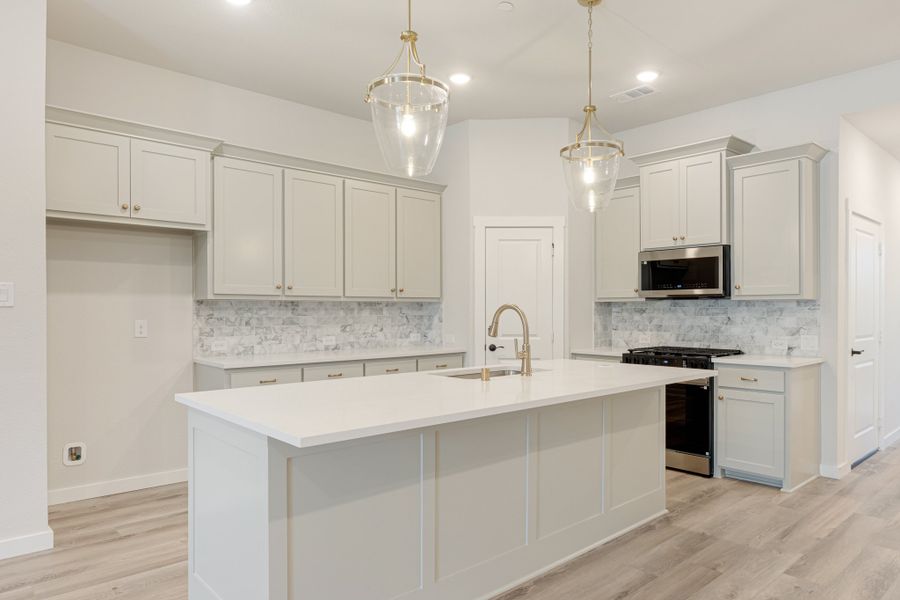 Furnished interior view inside a new home in Woodbridge Villas, Wylie (Image 8).