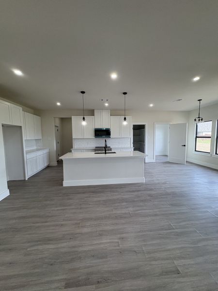 Spacious, unfurnished interior of a new home in Stillwater Lake Estates, Godley (Image 9). Spacious, unfurnished interior of a new home in Stillwater Lake Estates, Godley (Image 9).