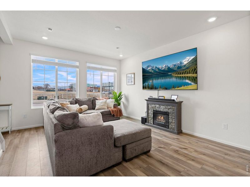 Furnished interior view inside a new home in Thompson River Ranch, Johnstown (Image 12).