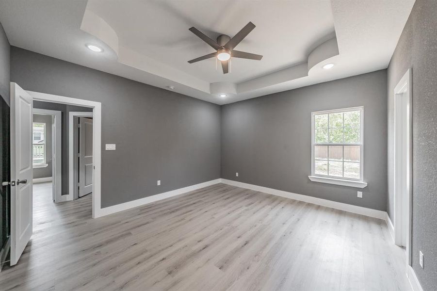 Spacious, unfurnished interior of a new home in , Hillsboro (Image 24).