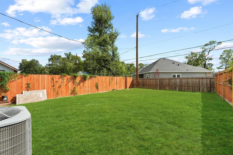 Exterior details and patio area of a home in , Houston (Image 21).