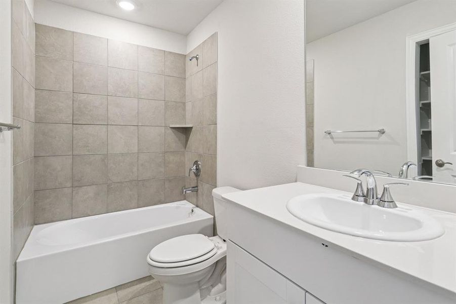 Photo is not of the actual home, but is an inspirational photo of builder’s model home and may depict options, furnishings, and/or decorator features that are not included.