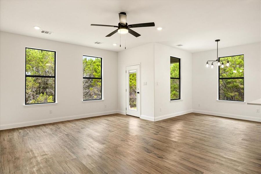 Spacious, unfurnished interior of a new home in , Granbury (Image 19).