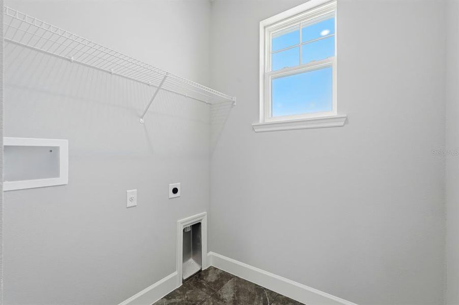 Spacious, unfurnished interior of a new home in , Lake Helen (Image 21).
