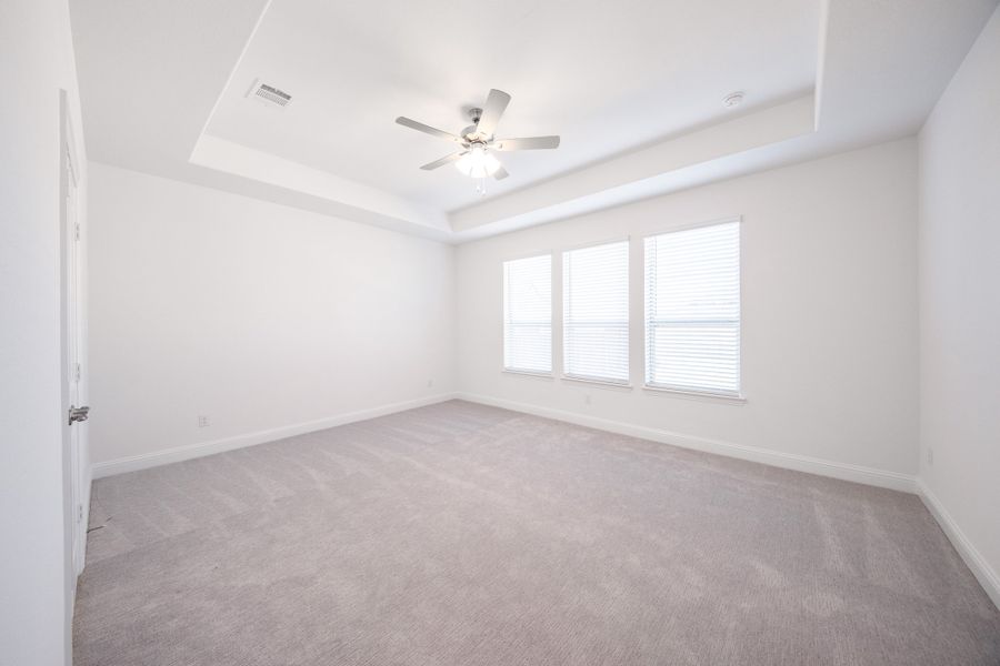 Spacious, unfurnished interior of a new home in Enclave at Legacy Hills, Celina (Image 23).