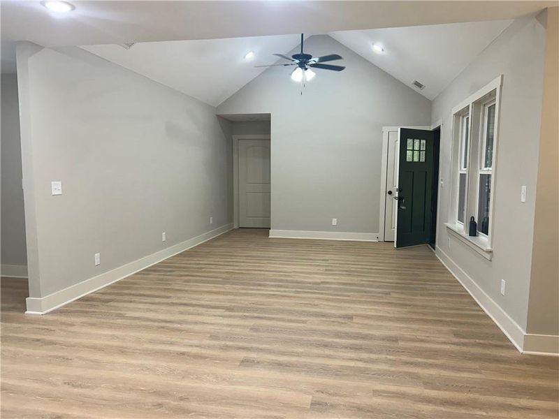 Spacious, unfurnished interior of a new home in , Bremen (Image 12).