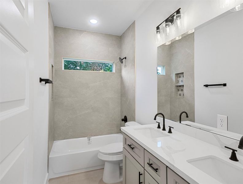 Common Bathroom Common Bathroom