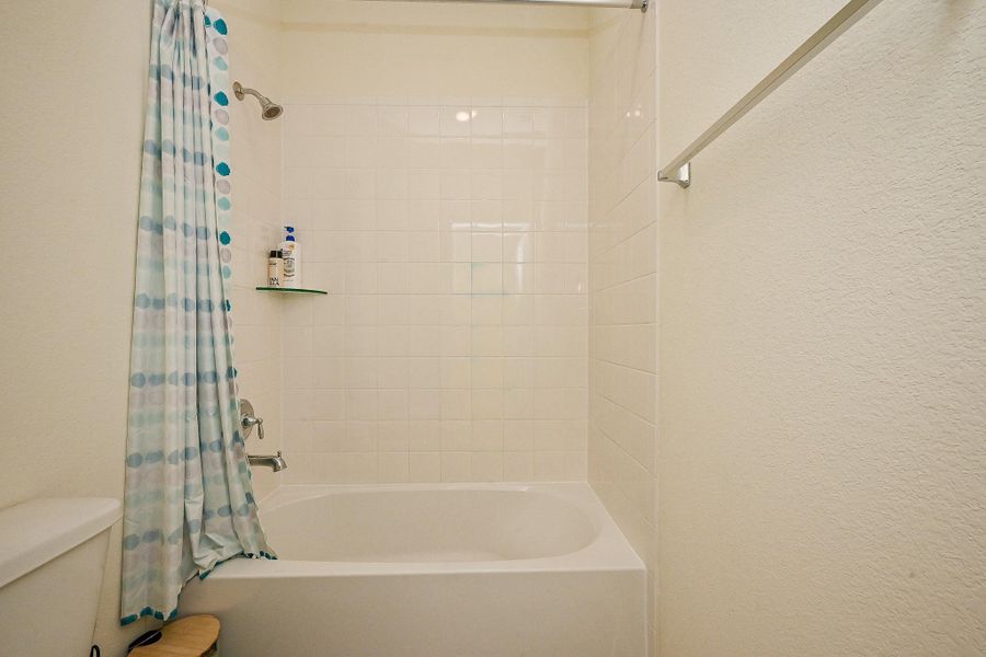 Furnished interior view inside a new home in StoneCreek Estates, Richmond (Image 38).